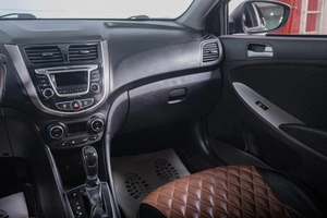 Седан Hyundai Solaris 2014 года, 1049000 рублей, Томск