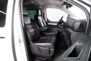 Минивэн Peugeot Traveller 2019 года, 2974000 рублей, Красный Пахарь