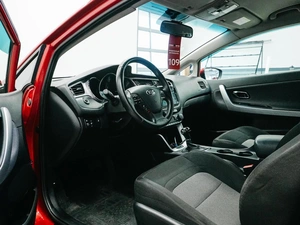 Хетчбэк Kia Ceed 2017 года, 1520000 рублей, Красноярск