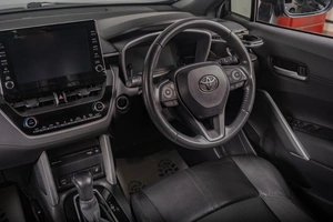 Внедорожник Toyota Corolla Cross 2022 года, 2749000 рублей, Томск