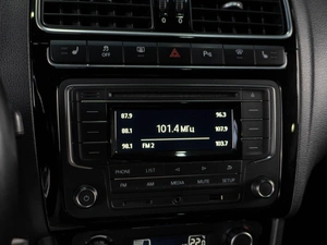 Седан Volkswagen Polo 2016 года, 1015000 рублей, Тюмень