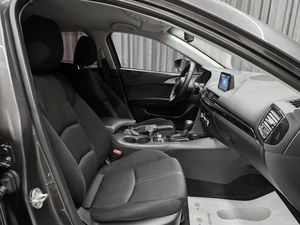 Седан Mazda 3 2018 года, 1349000 рублей, Красноярск