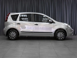 Хетчбэк Nissan Note 2011 года, 799000 рублей, Тюмень