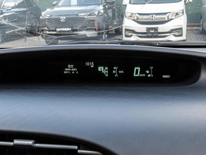 Лифтбек Toyota Prius 2012 года, 1220000 рублей, Краснодар