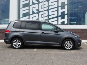 Минивэн Volkswagen Touran 2017 года, 1450000 рублей, Владимир
