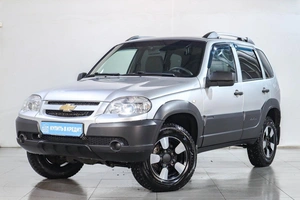 Внедорожник Chevrolet Niva 2018 года, 849000 рублей, Челябинск