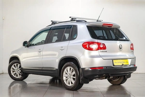 Внедорожник Volkswagen Tiguan 2010 года, 1229000 рублей, Челябинск