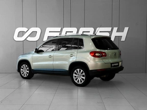 Внедорожник Volkswagen Tiguan 2010 года, 962000 рублей, Тверь