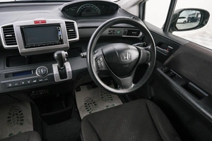 Минивэн Honda Freed 2014 года, 1259000 рублей, Красноярск