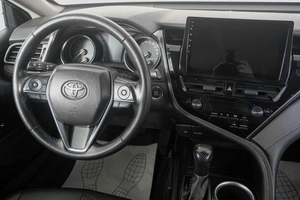 Седан Toyota Camry 2021 года, 2999000 рублей, Кемерово