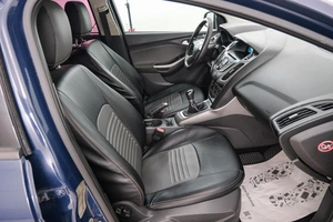 Хетчбэк Ford Focus 2013 года, 829000 рублей, Красноярск