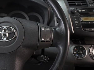 Внедорожник Toyota RAV4 2008 года, 1210000 рублей, Омск