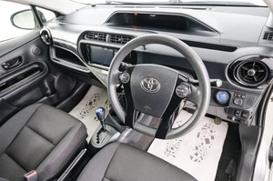 Хетчбэк Toyota Aqua 2016 года, 999000 рублей, Красноярск