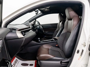 Внедорожник Toyota C-HR 2018 года, 1950000 рублей, Красноярск