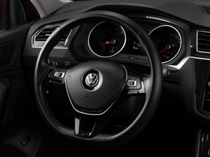 Внедорожник Volkswagen Tiguan 2019 года, 2354000 рублей, Тюмень