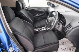 Универсал Toyota Corolla Fielder 2011 года, 1029000 рублей, Красноярск