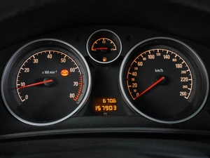 Седан Opel Astra 2011 года, 679000 рублей, Воронеж