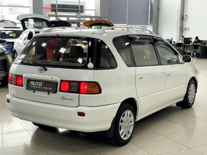 Минивэн Toyota Ipsum 1999 года, 687000 рублей, Солонцы