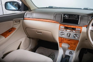 Седан Toyota Corolla Fielder 2005 года, 679000 рублей, Томск