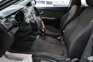 Седан Kia Rio 2016 года, 999000 рублей, Омск