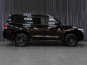 Внедорожник Toyota Land Cruiser 2010 года, 4200000 рублей, Тюмень