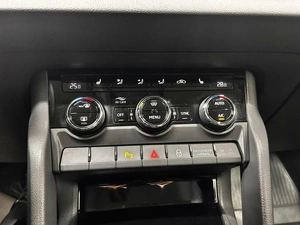 Внедорожник Skoda Karoq 2021 года, 2125000 рублей, Красноярск