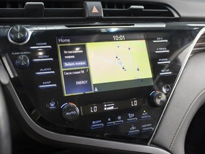 Седан Toyota Camry 2019 года, 3350000 рублей, Омск