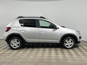 Хетчбэк Renault Sandero Stepway 2015 года, 767300 рублей, Казань