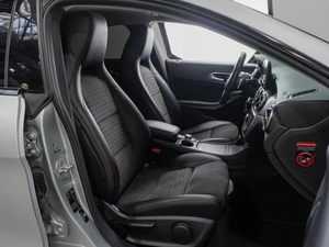 Седан Mercedes-benz CLA-класс 2016 года, 2539000 рублей, Тюмень