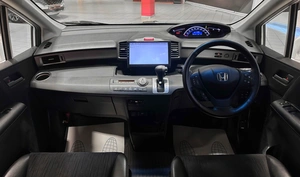 Минивэн Honda Freed 2012 года, 1147000 рублей, Красноярск