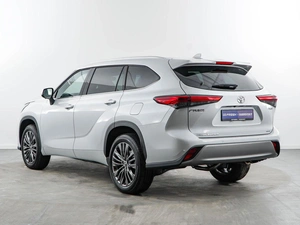 Внедорожник Toyota Highlander 2025 года, 5688404 рублей, Москва