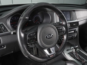 Седан Kia Optima 2017 года, 1890000 рублей, Ростов-на-Дону