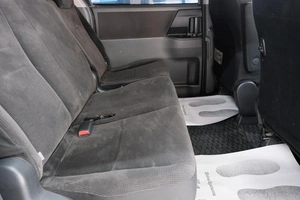 Минивэн Toyota Voxy 2008 года, 1179000 рублей, Омск