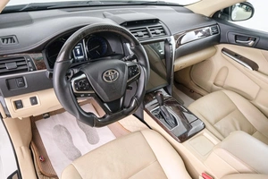 Седан Toyota Camry 2017 года, 1849000 рублей, Красноярск