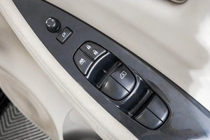 Хетчбэк Nissan Leaf 2011 года, 849000 рублей, Барнаул