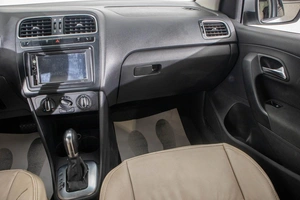 Седан Volkswagen Polo 2012 года, 669000 рублей, Барнаул