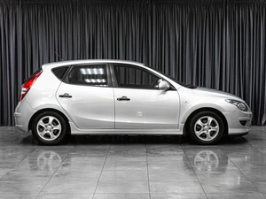 Хетчбэк Hyundai i30 2010 года, 729000 рублей, Тюмень