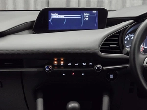 Хетчбэк Mazda 3 2021 года, 1669000 рублей, Красноярск
