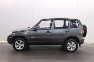 Внедорожник Chevrolet Niva 2013 года, 560000 рублей, Брянск
