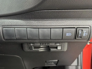 Универсал Toyota Corolla 2019 года, 1720100 рублей, Красноярск