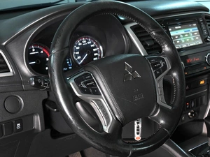 Пикап Mitsubishi L200 2020 года, 3369000 рублей, Аксай