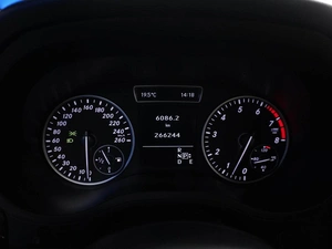 Хетчбэк Mercedes-benz B-класс 2013 года, 829033 рублей, Москва