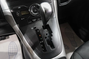 Хетчбэк Toyota Auris 2012 года, 1099000 рублей, Новокузнецк