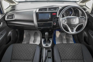 Хетчбэк Honda Fit 2014 года, 999000 рублей, Барнаул