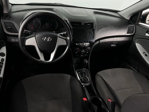 Седан Hyundai Solaris 2012 года, 619900 рублей, Казань