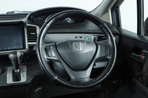 Минивэн Honda Freed 2013 года, 1099000 рублей, Новосибирск
