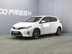 Хетчбэк Toyota Auris 2012 года, 1160000 рублей, Омск