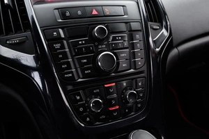 Хетчбэк Opel Astra 2013 года, 769000 рублей, Ульяновск