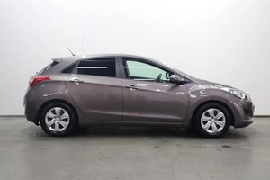 Хэтчбек Hyundai i30 2014 года, 1300000 рублей, Брянск