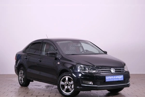 Седан Volkswagen Polo 2017 года, 1039000 рублей, Омск
